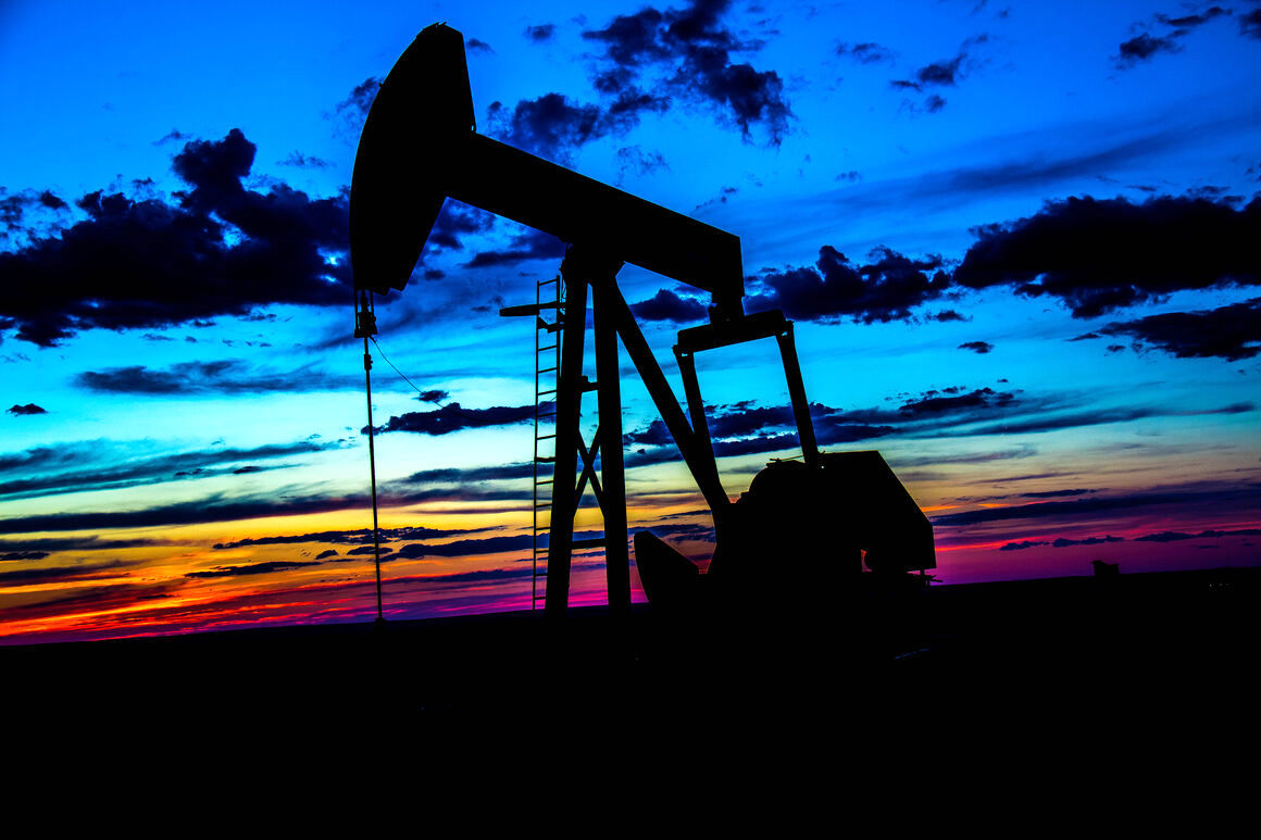 قیمت نفت از قله ۳ ماهه به زیر آمد